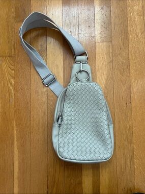 Altar'd State Light Gray Woven Sling Crossbody